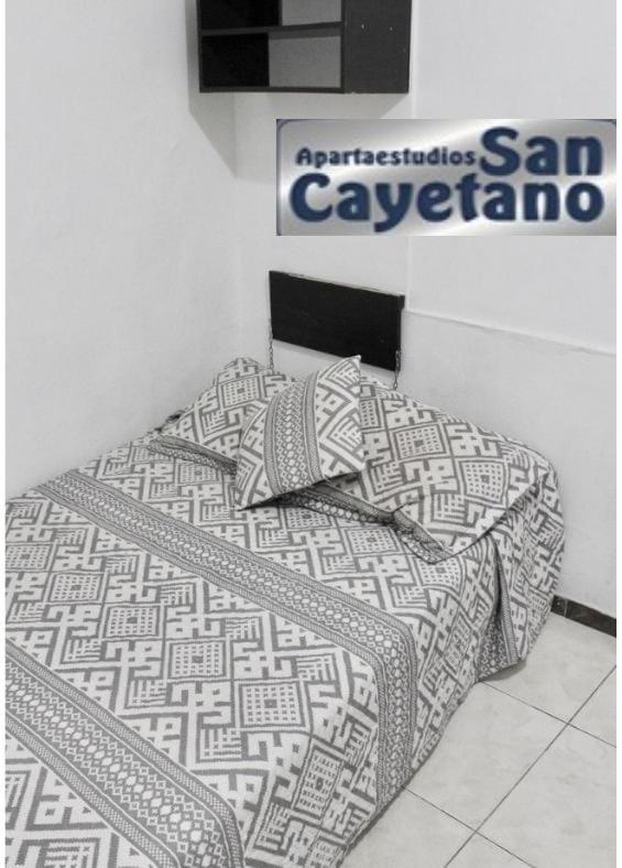 Apartaestudios San Cayetano Cali Exterior foto