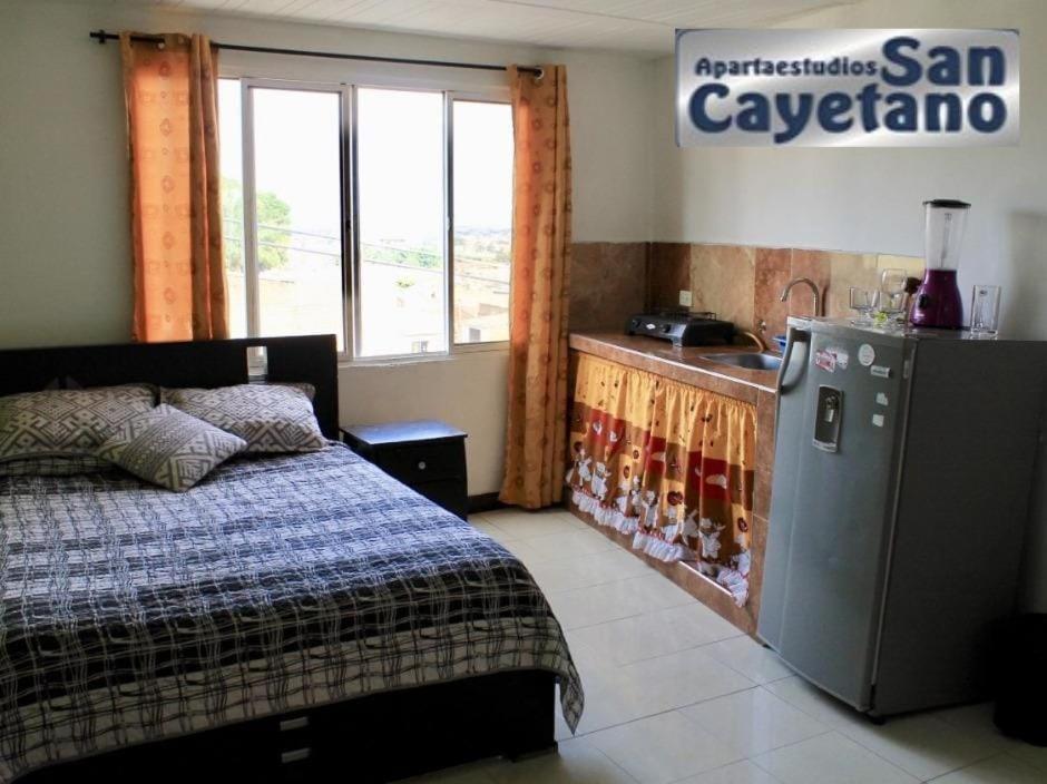 Apartaestudios San Cayetano Cali Exterior foto